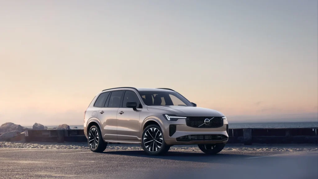 Volvo XC90 in Bright Dusk