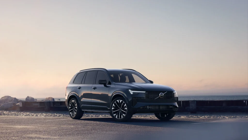 Volvo XC90 Plug-in Hybrid in Denim Blue