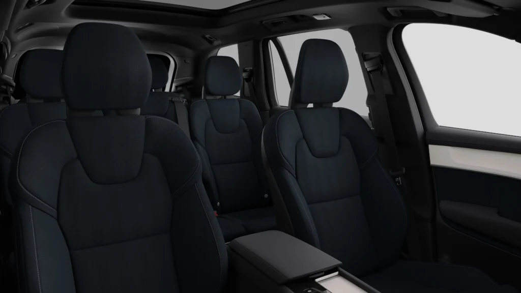 Volvo XC90 Plug-in Hybrid interior in Navy
